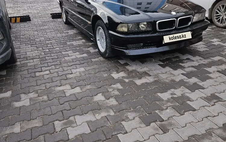 BMW 740 1994 года за 2 500 000 тг. в Атырау