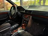 Mercedes-Benz E 320 1993 годаүшін1 800 000 тг. в Жаркент – фото 4