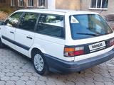 Volkswagen Passat 1992 годаfor1 599 000 тг. в Караганда – фото 3