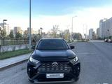 Toyota RAV4 2022 года за 20 500 000 тг. в Семей – фото 2