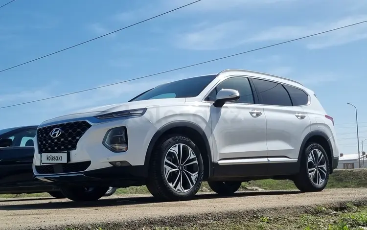 Hyundai Santa Fe 2019 годаfor14 300 000 тг. в Актобе