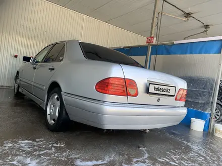 Mercedes-Benz E 280 1996 года за 3 000 000 тг. в Каскелен – фото 14