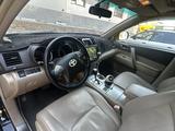 Toyota Highlander 2011 года за 12 000 000 тг. в Караганда – фото 2