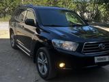 Toyota Highlander 2011 года за 12 000 000 тг. в Караганда