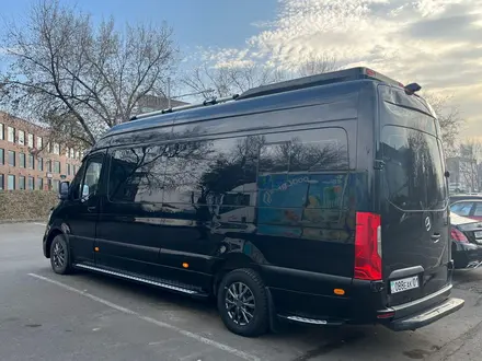С ВОДИТЕЛЕМ! Аренда авто Прокат машины Mercedes Benz Sprinter Спринтер VIP в Алматы – фото 12