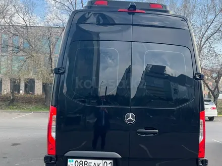 С ВОДИТЕЛЕМ! Аренда авто Прокат машины Mercedes Benz Sprinter Спринтер VIP в Алматы – фото 2