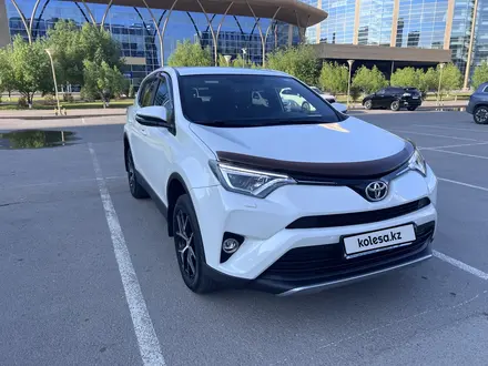 Toyota RAV4 2017 года за 13 500 000 тг. в Астана – фото 10