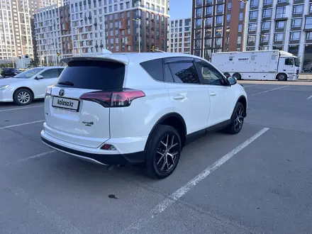 Toyota RAV4 2017 года за 13 500 000 тг. в Астана – фото 12