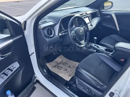 Toyota RAV4 2017 года за 13 500 000 тг. в Астана – фото 16