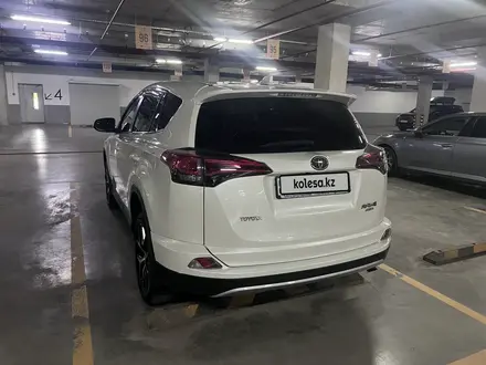 Toyota RAV4 2017 года за 13 500 000 тг. в Астана – фото 4