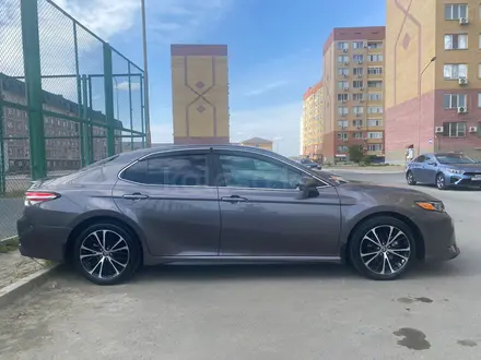Toyota Camry 2020 года за 11 500 000 тг. в Атырау – фото 6