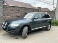Volkswagen Touareg 2005 года за 4 500 000 тг. в Алматы – фото 3