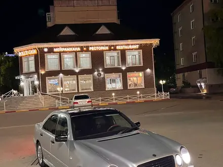 Mercedes E55 W210 (дорест/рестайлинг) за 35 000 тг. в Астана – фото 4