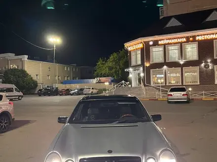 Mercedes E55 W210 (дорест/рестайлинг) за 35 000 тг. в Астана – фото 5