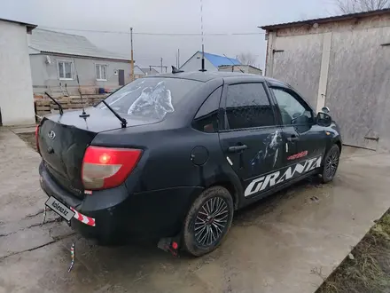 ВАЗ (Lada) Granta 2190 2013 года за 2 100 000 тг. в Уральск – фото 3