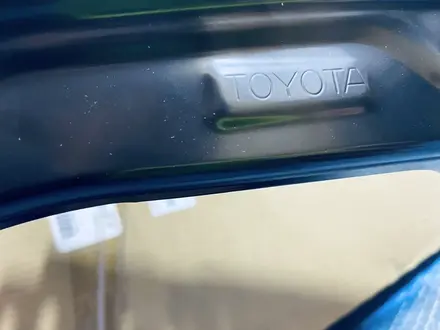 Крыло переднее на Toyota Land Cruiser 300 за 150 000 тг. в Алматы – фото 8
