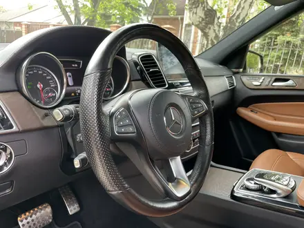 Mercedes-Benz GLS 400 2016 года за 27 500 000 тг. в Караганда – фото 16