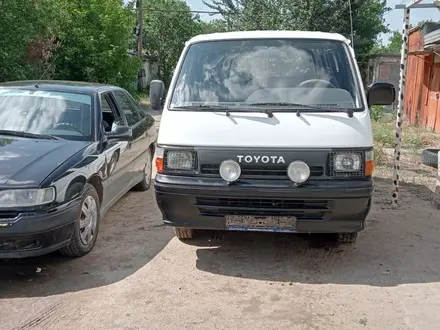 Toyota Hiace 1990 года за 1 500 000 тг. в Актобе – фото 3