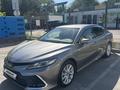 Toyota Camry 2023 года за 16 400 000 тг. в Алматы – фото 3