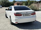 Toyota Camry 2015 годаfor10 400 000 тг. в Актобе – фото 4