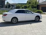 Toyota Camry 2015 годаfor10 400 000 тг. в Актобе – фото 3