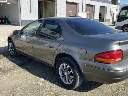 Chrysler Stratus 2001 года за 1 500 000 тг. в Атырау – фото 3