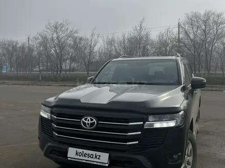 Toyota Land Cruiser 2023 года за 46 000 000 тг. в Уральск