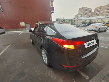 Kia K5 2013 года за 3 300 000 тг. в Астана – фото 15