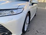 Toyota Camry 2020 года за 17 500 000 тг. в Туркестан – фото 5