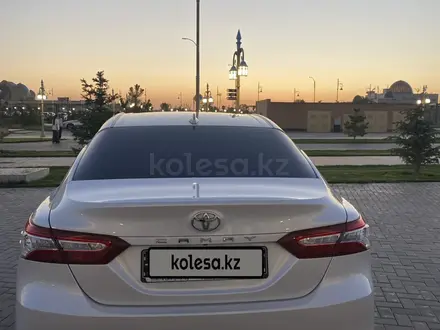 Toyota Camry 2020 года за 17 500 000 тг. в Туркестан – фото 9