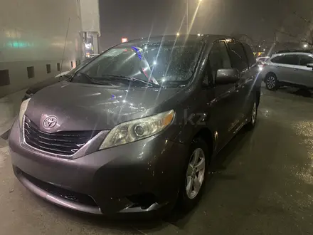 Toyota Sienna 2012 года за 7 550 000 тг. в Актау – фото 10