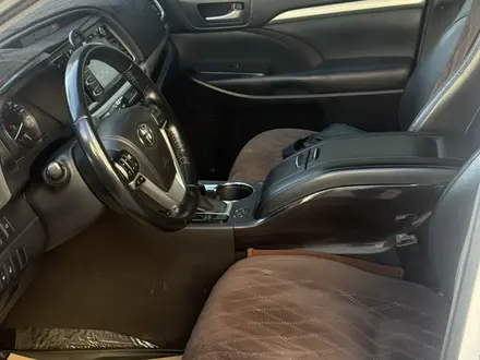 Toyota Highlander 2015 года за 15 500 000 тг. в Астана – фото 3