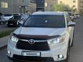 Toyota Highlander 2015 годаүшін15 500 000 тг. в Астана – фото 2