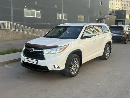 Toyota Highlander 2015 года за 15 500 000 тг. в Астана