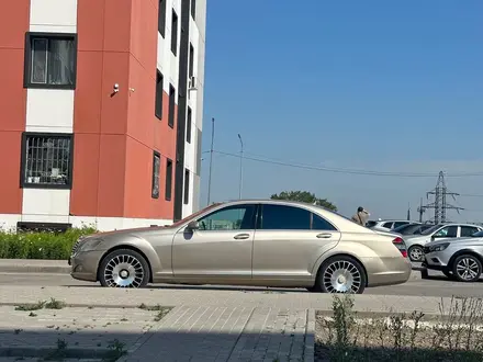 Mercedes-Benz S 500 2006 года за 4 500 000 тг. в Астана – фото 5