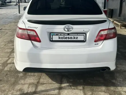 Toyota Camry 2008 года за 4 800 000 тг. в Атырау – фото 2