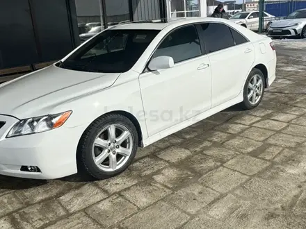 Toyota Camry 2008 года за 4 800 000 тг. в Атырау