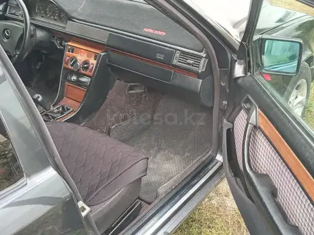 Mercedes-Benz E 230 1991 года за 1 250 000 тг. в Астана – фото 7