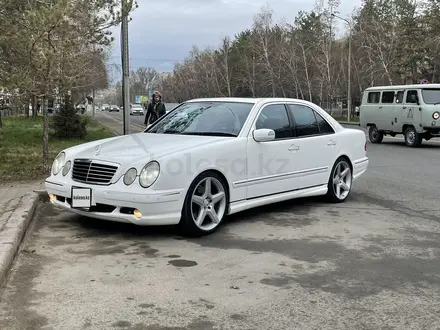 Mercedes-Benz E 55 AMG 2001 года за 18 000 000 тг. в Павлодар