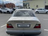 Mercedes-Benz E 280 1994 годаfor2 000 000 тг. в Астана – фото 4