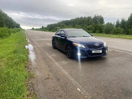 Toyota Camry 2009 года за 6 700 000 тг. в Актобе – фото 5