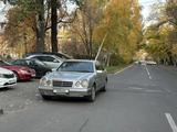Mercedes-Benz E 320 1997 года за 3 800 000 тг. в Алматы – фото 3