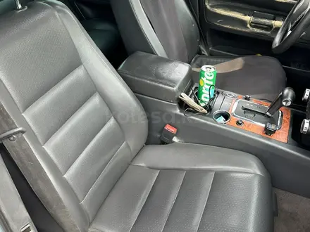Volkswagen Touareg 2004 года за 5 000 000 тг. в Алматы – фото 8