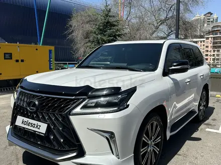 Lexus LX 570 2018 года за 54 000 000 тг. в Алматы – фото 2