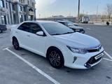 Toyota Camry 2017 года за 13 600 000 тг. в Шымкент – фото 3