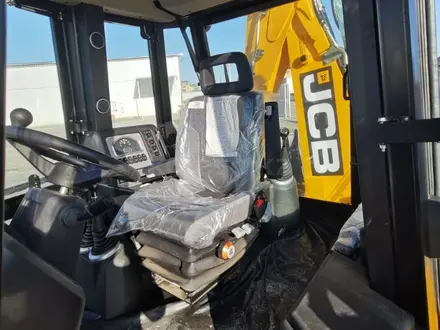 JCB  JCB 4CX Site Master 2024 года в Астана – фото 3