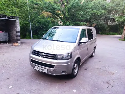 Volkswagen Transporter 2010 года за 5 000 000 тг. в Алматы