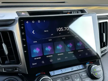 Toyota RAV4 2017 года за 11 490 000 тг. в Актобе – фото 22