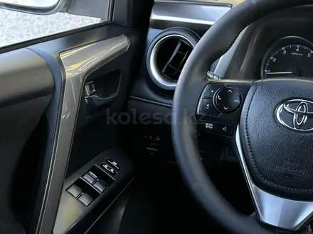 Toyota RAV4 2017 года за 11 490 000 тг. в Актобе – фото 8
