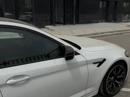 BMW M5 2022 года за 54 900 000 тг. в Алматы – фото 9